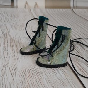 Робота Одяг для ляльок RAINBOW. Чоботи ручної роботи.