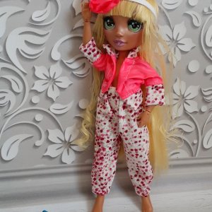 Робота Одяг для ляльок RAINBOW. Весняний костюм.