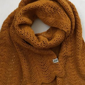 Работа Палантин для девочек