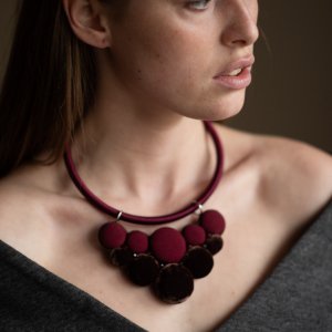 Робота Кольє "Святкове Бордо"