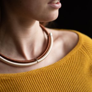 Робота Кольє-мінімалізм "Кава з молоком"