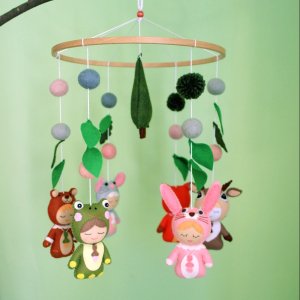 Работа мобиль в постель - Лесные зверьки 2