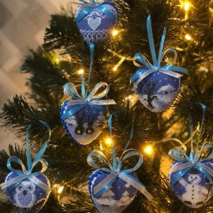 Робота Новорічні іграшки