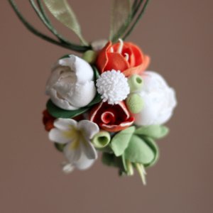 Робота Кулон із квітами ручної роботи "апельсинова свіжість"