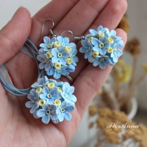 Робота Блакитний комплект прикрас ручної роботи "незабудки"