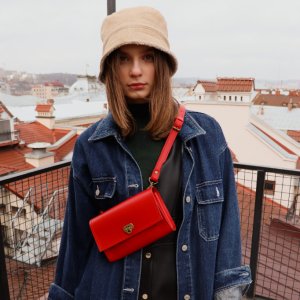 Работа Сумка женская из натуральной кожи Lori 061