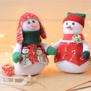 Работа Снеговики-озорники Новогодний сувенир