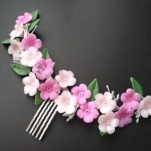 Робота Ошатний гребінь для зачіски з квітами