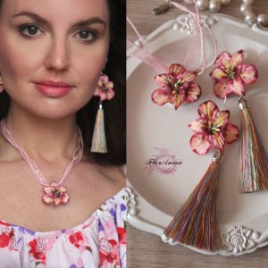 Робота Яскравий комплект прикрас "Тигрові лілії"