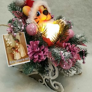 Робота Новорічні різьблені сани із символом наступного року