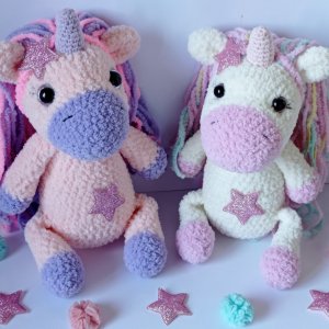 Работа Единорог вязаная игрушка. Новая. Handmade.