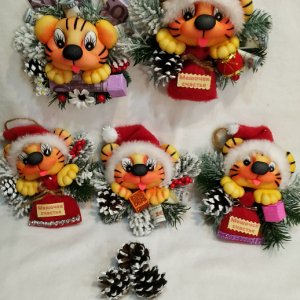 Робота Новорічні магніти із символом наступного року