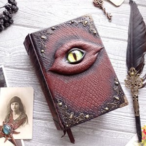 Работа Гримуар с глазом