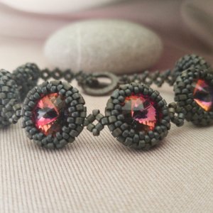 Работа Браслет Классический с хрустальными револями