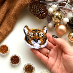 Робота Брошка тигр символ 2022 року