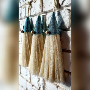 Работа Праздничные гномики