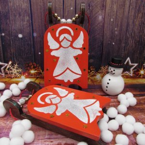 Работа Деревянные саночки на елку