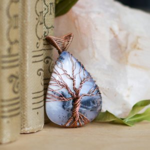 Робота Кулон дерево життя з дендритним опалом. Кулон природа