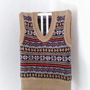 Робота Класична безрукавка з орнаментом