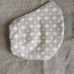 Работа Маска для лица Защитная, бежевые звездочки