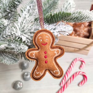 Работа Пряничный человечек мягкая игрушка из фетра