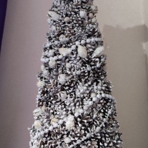 Работа ЭКО Ёлка с подсветкой.