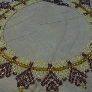 Работа Колье из бисера