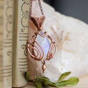 Робота Підвіска крапля з місячним каменем. Мідний кулон