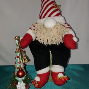 Работа Гном - подарок деткам