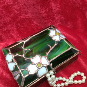 Работа Шкатулка витражное стекло Спектрум