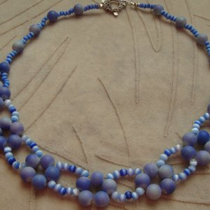 Робота Кольє з намистинами котячого ока