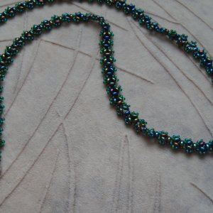 Робота Кулон на підвісці