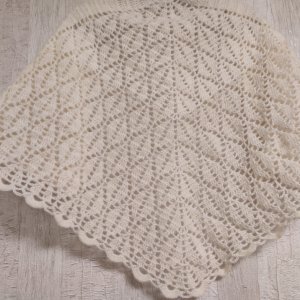 Работа Новогодний платок- бактус