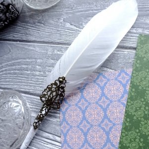 Работа Шариковая ручка с белым пером