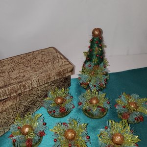 Работа Новогодний подарок в коробке