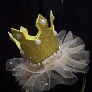 Работа Золотистая корона на ободке