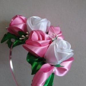 Робота Обідок з трояндами з атласної стрічки