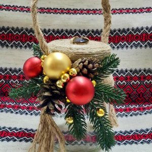 Робота декорована баночка для освячення та зберігання води