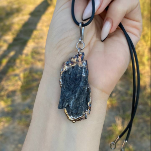 Робота Кулон: "Чорний кіаніт" 86.05