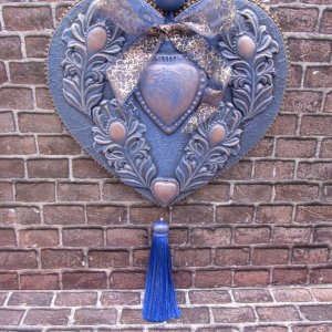 Робота Декоративні дерев'яні серця підвіски.