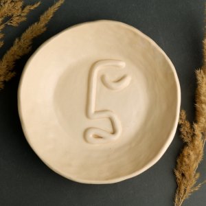 Робота Керамічна тарілочка для прикрас, діаметр 16 см