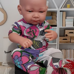 Работа Футболка и колготы для пупса Антонио Хуан. 