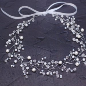 Робота Вінок віночок з намистин для весільної зачіски