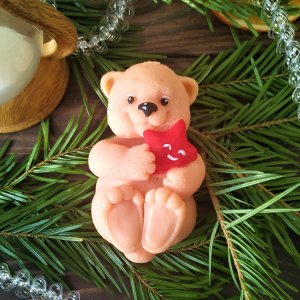 Работа Мыло ручной работы Медвежонок Оливер со звездой.