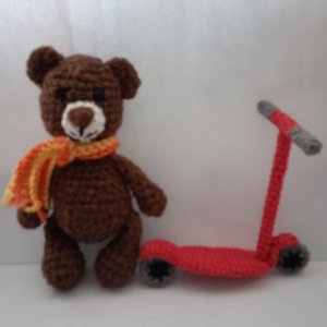 Робота Ведмедик з самокатом
