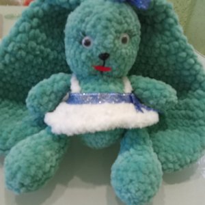 Работа Игрушки вязаные крючком зайка