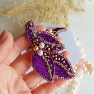 Работа Брошь Ветка из бархата