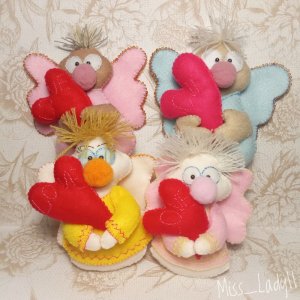 Робота Амурчики з фетру