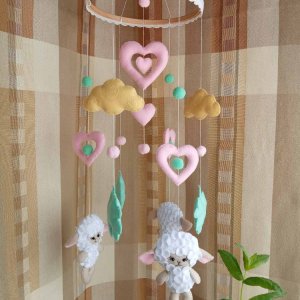 Работа Детский мобиль ′Зефирные овечки′