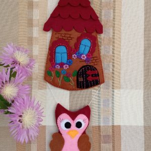 Робота Підвіска із фетру 'Казковий будиночок'.